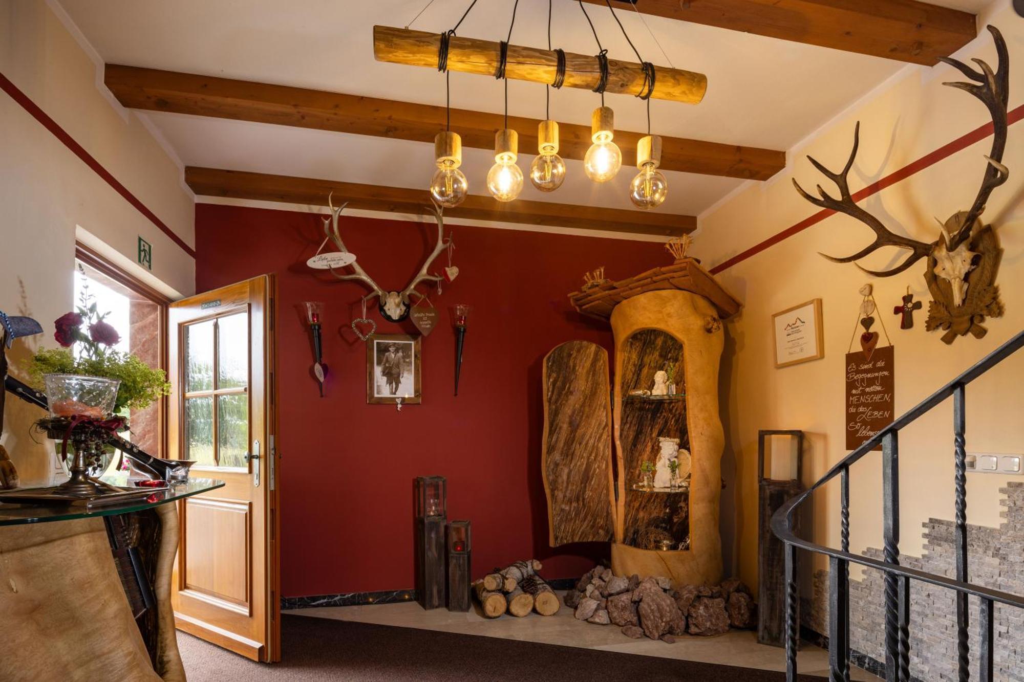 Ferienwohnungen Gaestehaus Laercheck Берхтесгаден Экстерьер фото