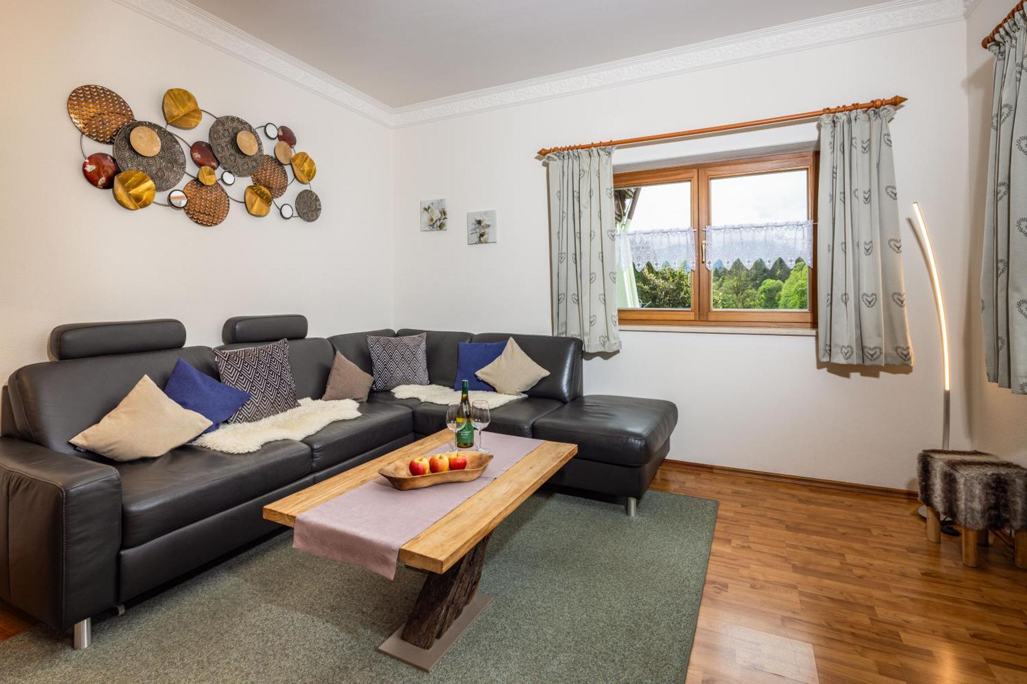 Ferienwohnungen Gaestehaus Laercheck Берхтесгаден Экстерьер фото